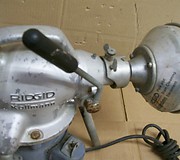 Прочистная секционная машина Ridgid К-50 для устранения засоров в канализационных трубах